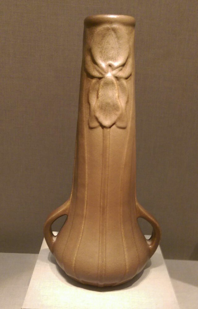 Bild 3: Jugendstil-VAse von Artus van Briggle